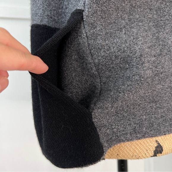 Ane Kenssen Gray and Black Two Tone Color Block Wool Crewneck Sweater - Picture 4 of 10